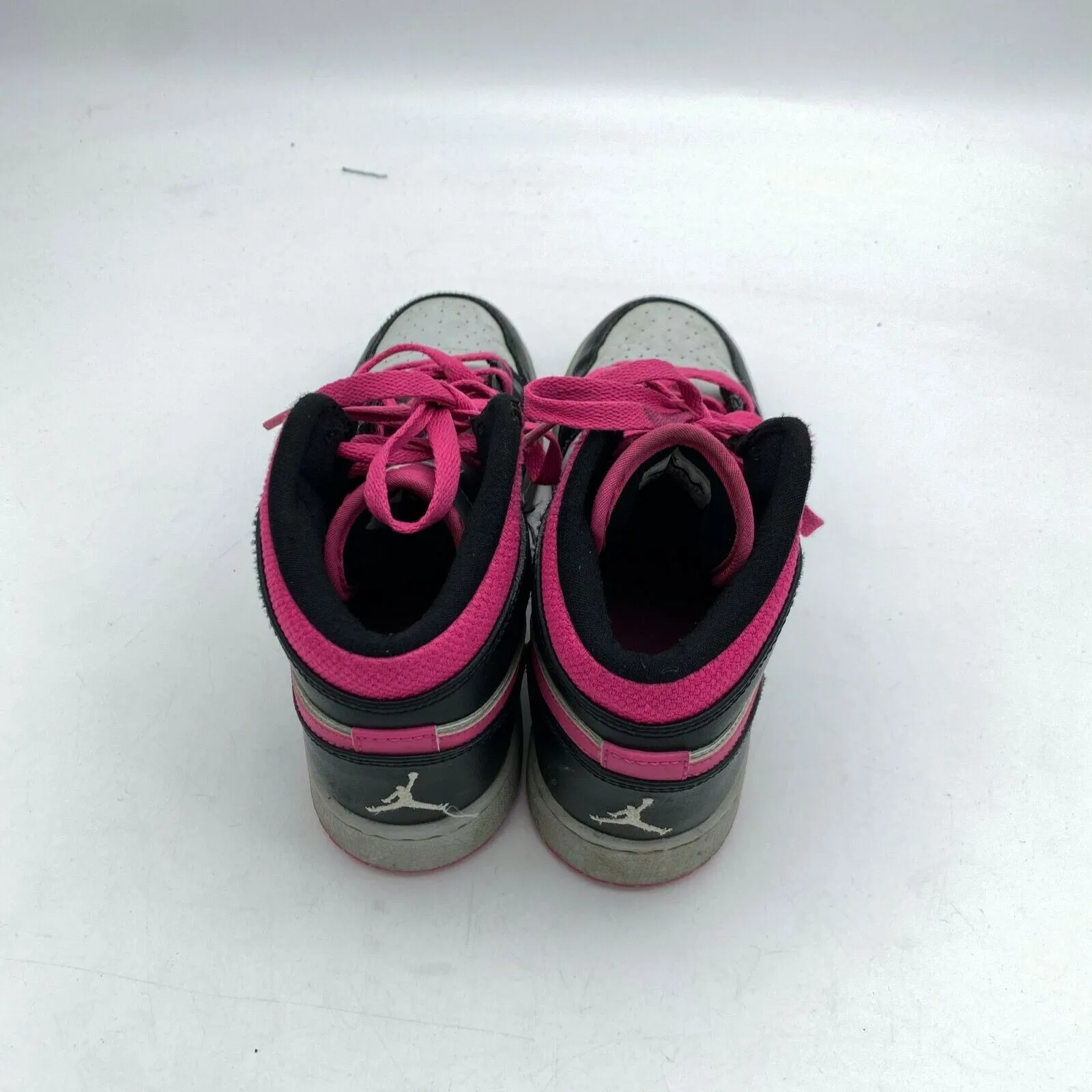 Air Jordan 1 Mid GS 'Black Vivid Pink' 555112-009 Size 6Y