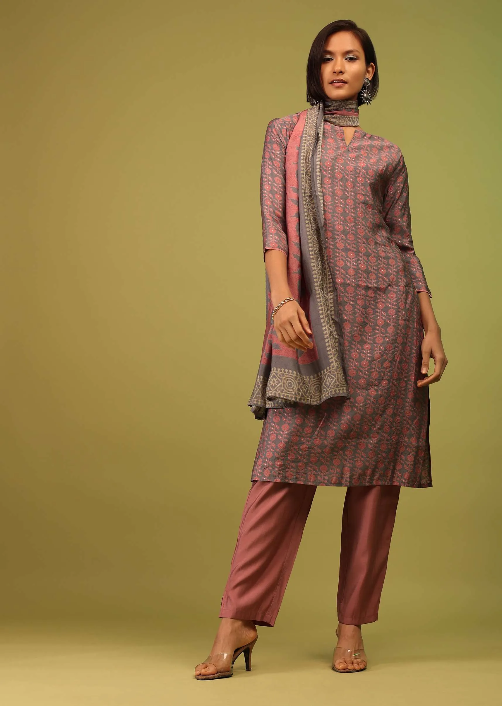 Dusty Pink Pant Suit Set In Chanderi With Floral Print And Foil Print Embellishment