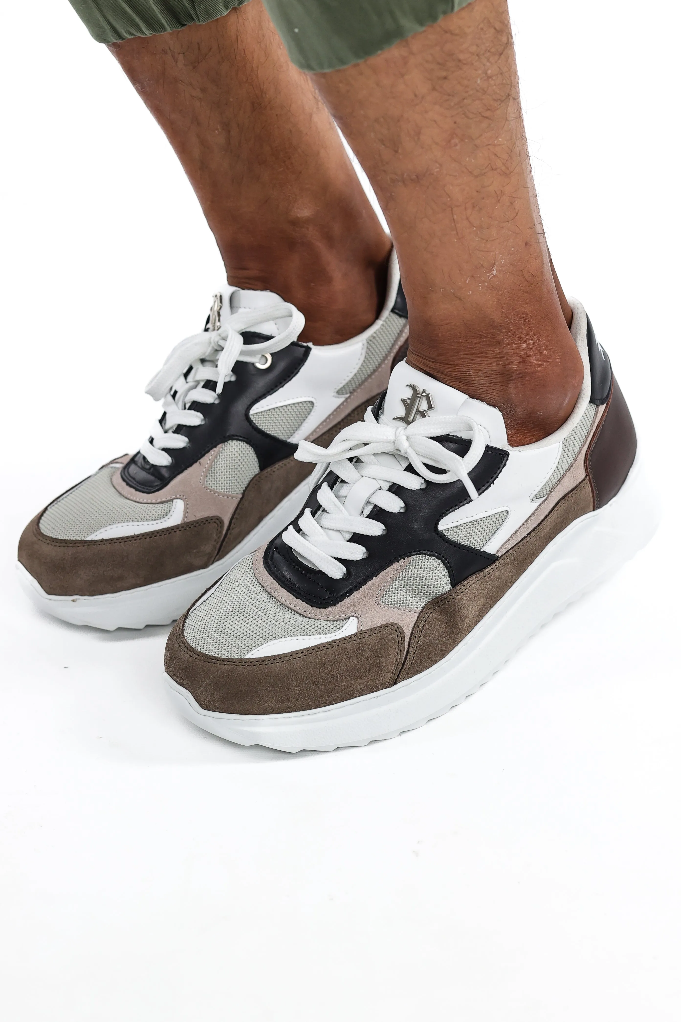 Monza Sneakers