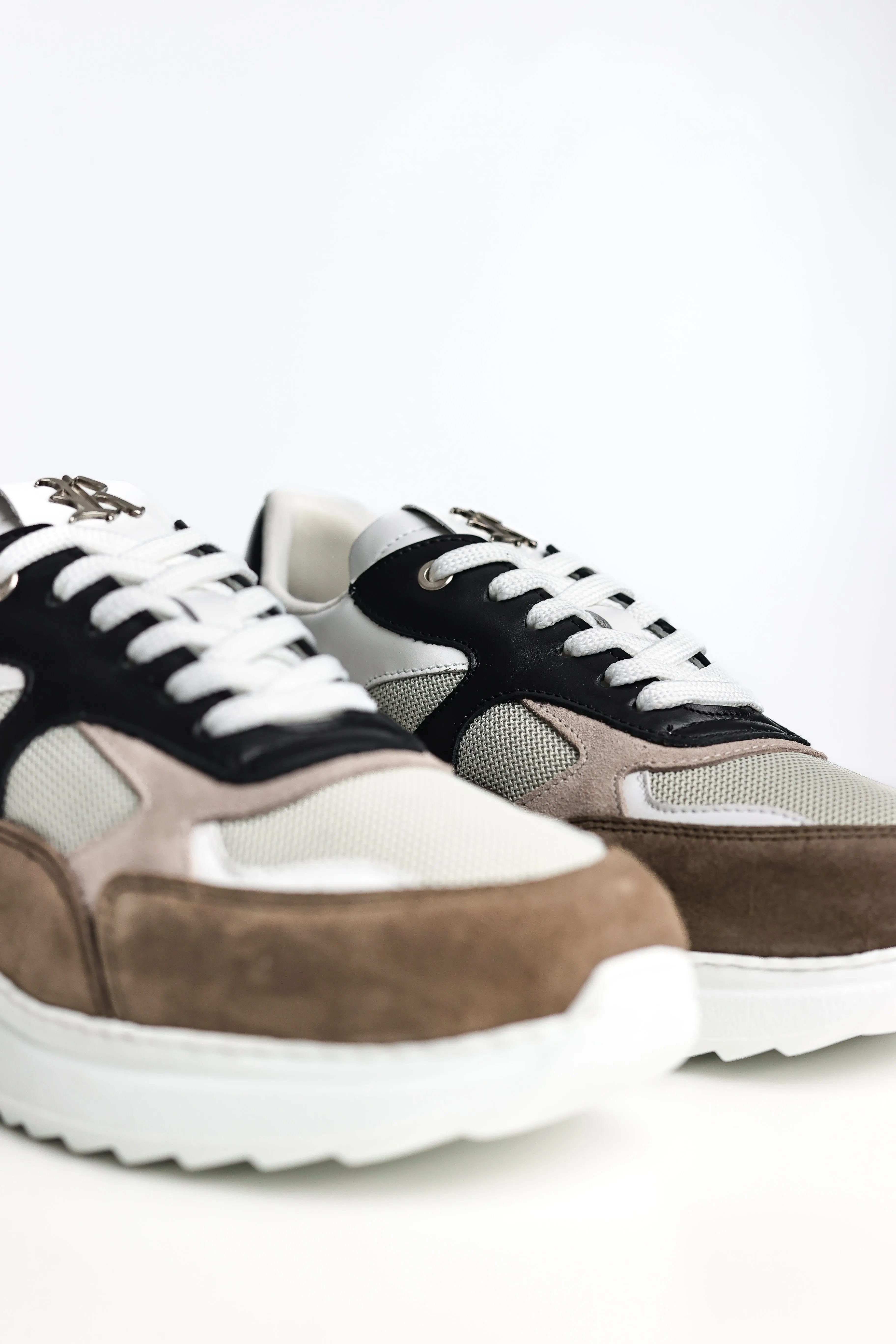 Monza Sneakers