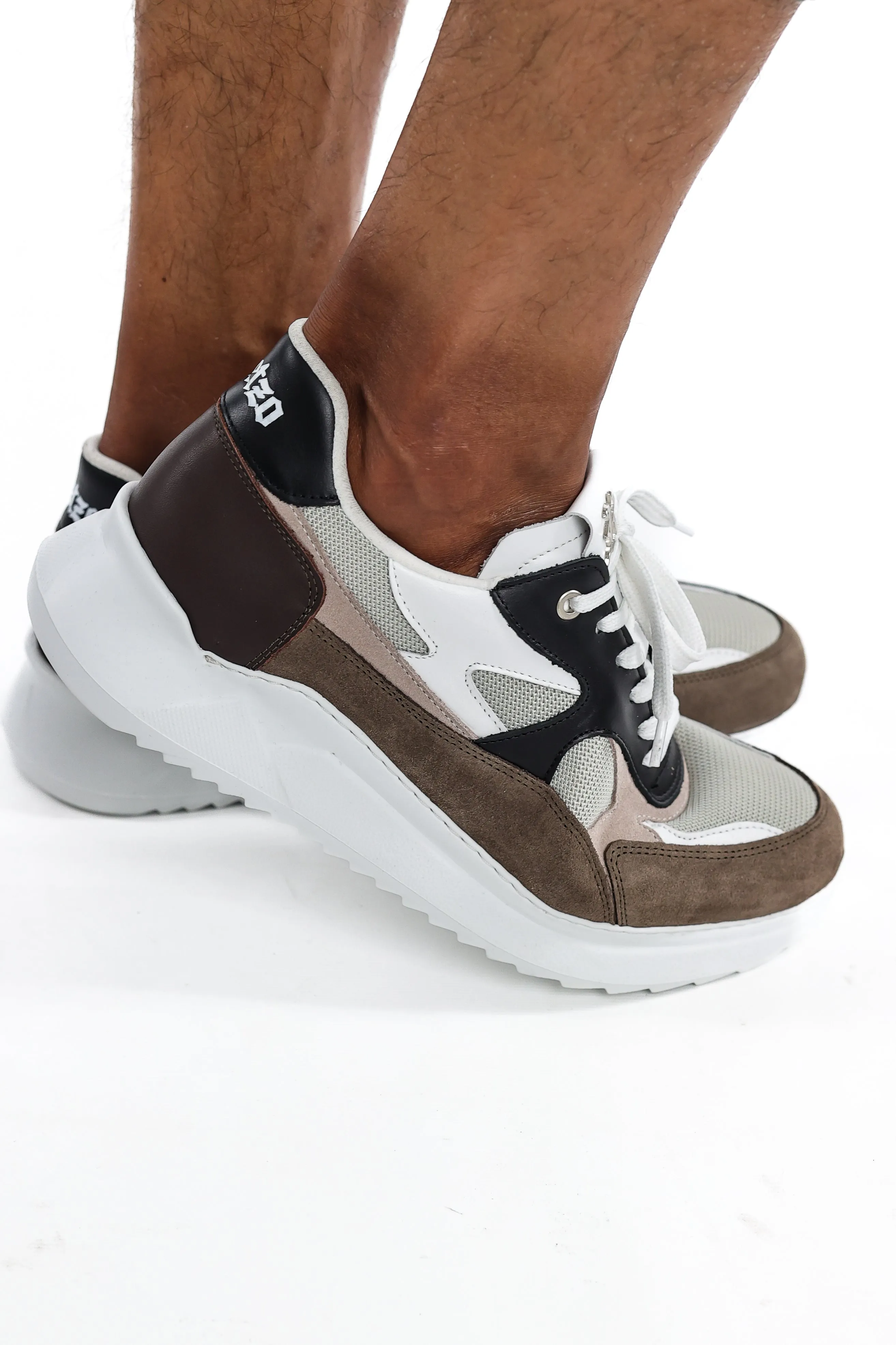 Monza Sneakers