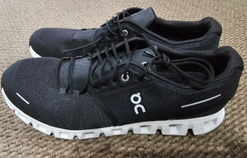 ON Men's Cloud 5 Sneakers size 12.5